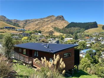 Mariners Lookout: Modern Cass Bay Escape with Stunning Views - Christchurch