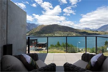 4 BDR Home, Captivating Lake Views, BBQ, A/C - Queenstown