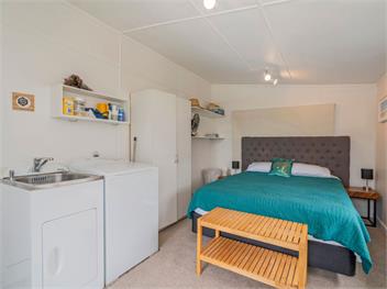 Bach Life on Seabreeze (Bachcare) - Whangamata