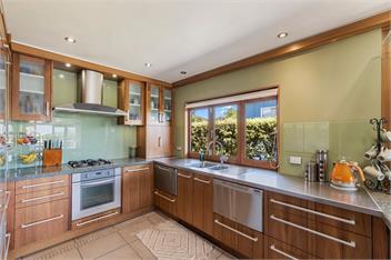 Island View Beach House (Bachcare) - Paraparaumu