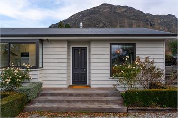Frankton Favourite (Bachcare) - Queenstown