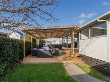 Coastal Break Bach (Bachcare) - Whangamata