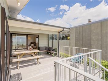 Jack and Enids Whangamata Beach House - Whangamata