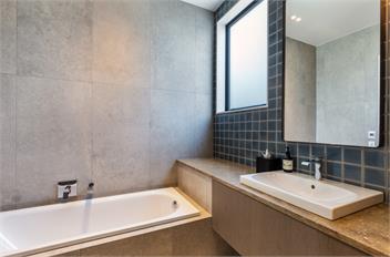 Lochside – Luxury Lakeside living in Kinloch - Taupo