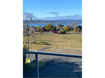 Lake View Bliss (Bachcare) - Acacia Bay