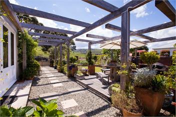 Awakino River Lodge - Coastal Romance - Historic - Spa Pool - Black Sand Beaches - Mokau