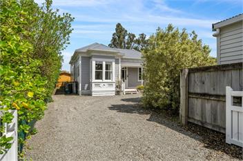 Poolside Villa on Dublin (Bachcare) - Martinborough