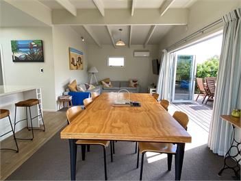 A Modern Kiwi Retreat – Golf Course Views 138 KIWI ROAD WHANGAMATA - WHANGAMATA