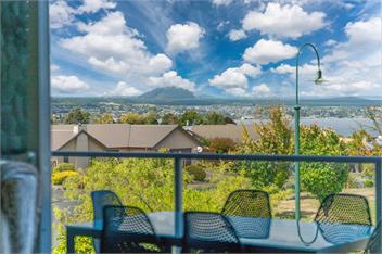 Lake View Bliss (Bachcare) - Acacia Bay