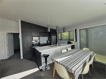 The Beach Apartment -