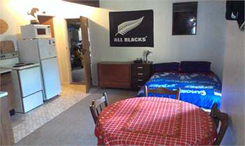 Beach Front House and Studio Unit - ohope