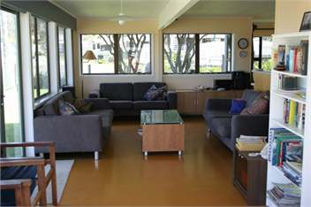 Oakura Beachfront, wifi & kayaks - Oakura Bay
