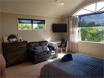 Makepeace Holiday House in Flagstaff - Hamilton