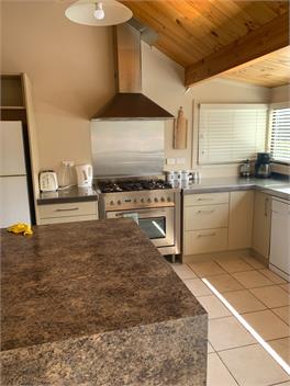 Raumatibach - Absolute Beachfront. - Raumati Beach
