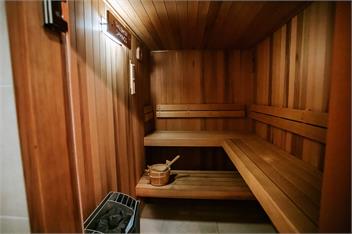 Lake Edge - Sleeps 6 - Lake & Mountain Views - Central Location - Wanaka