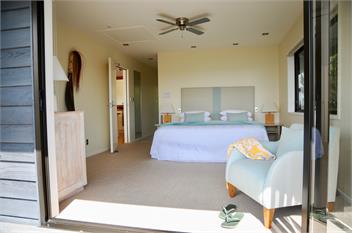 The Retreat: Luxury private hillside beach villa @ Te Ngaere Bay - kaeo