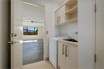 Roys Bay Lodge (Bachcare) - Wanaka