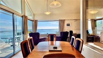 Kimberley Three - Nelson Waterfront Penthouse Apartment - Nelson
