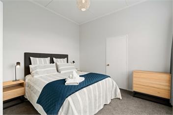 Lake Dunstan Cottage (Bachcare) - Cromwell