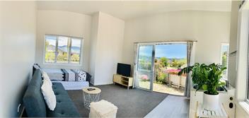 Large Sunny Home Close to It All - Relax & Explore - Nelson