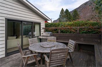 Frankton Favourite (Bachcare) - Queenstown