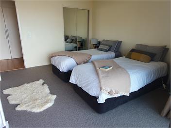 Enjoy LakeView Panoramas in comfort - 