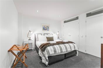 The Moorings Apartment 3 - Walk to the Lake! - Taupo