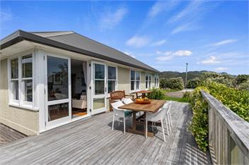 Belmont Beach House (Bachcare) - Whangarei
