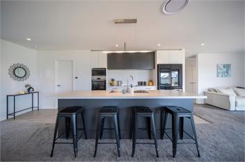 Breaksea Basecamp (Bachcare) - Te Anau