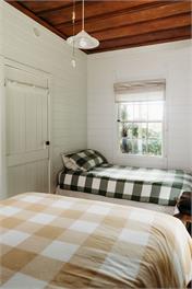 Hidden Beachfront Cottage on a Private Beach - Whangarei Heads