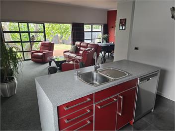 De Vine Martinborough 14a Holiday Home - Wairarapa