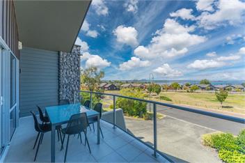 Lake View Bliss (Bachcare) - Acacia Bay