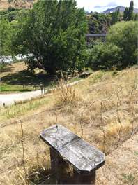Historic Winter Ski Cottage/Summer River Cottage. - Queenstown