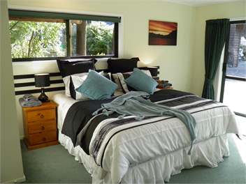 Treetops Cottage at the Castle - Whitianga