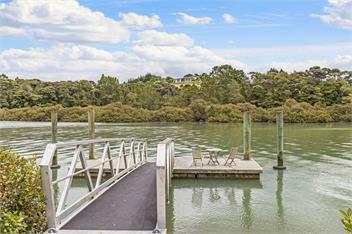 Riverside Matakana - Matakana