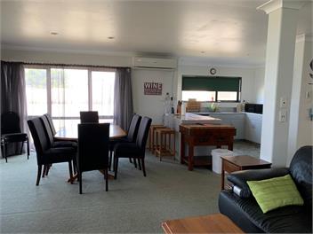 !! The Ultimate Absolute Beachfront in Papamoa !! - Papamoa