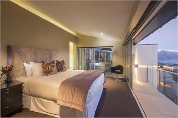 Villa de Luxe | Stunning Location + Spa Pool - Queenstown