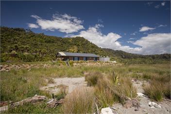 Seaside Takutai House - Hydrangea cottages - Punakaiki