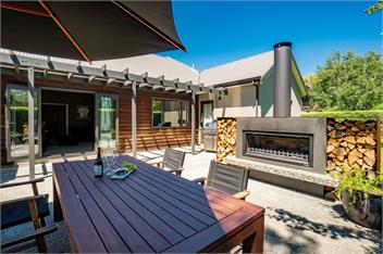 Modern Lake Haven (Bachcare) - Wanaka