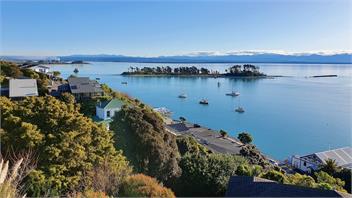 'Harbour View - Two' - Nelson Waterfront Apartment - Nelson