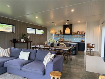 Mahia Bach with Spa - Mahia Beach