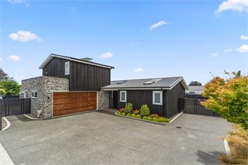 Lavish at the Lake - High-end home close to Town & Lake - Taupo