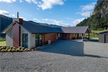 Lakehouse Retreat (Bachcare) - Whakamaru