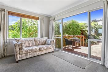 Top of the Lake - Spa Pool, Lake Views, Central to town - Taupo