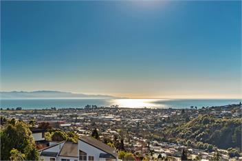 Sunny Bayview Retreat - Nelson