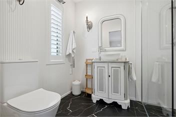 Provence on Cologne (Bachcare) - Martinborough