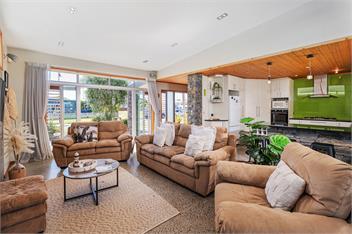 Hosts on the Coast Paradise on Pacific - Whitianga