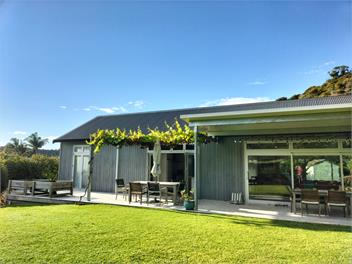 Te Wharewaka - Matapouri