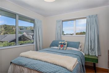 MATARANGI BEACH FRONT - RICHARDSONS - Whitianga