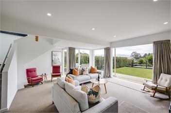 7th Heaven *Spa Pool, Swimming Pool & Close to CBD* - Napier